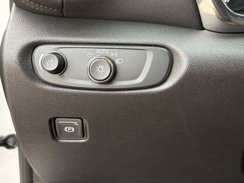 Certified 2024 Chevrolet Blazer Premier w/ Driver Confidence II Package image 6