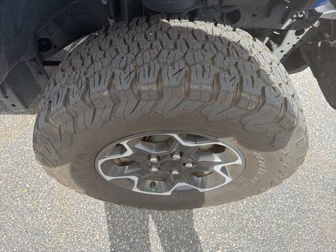 Used 2023 Jeep Wrangler Rubicon w/ Steel Bumper Group AWD/4WD image 11