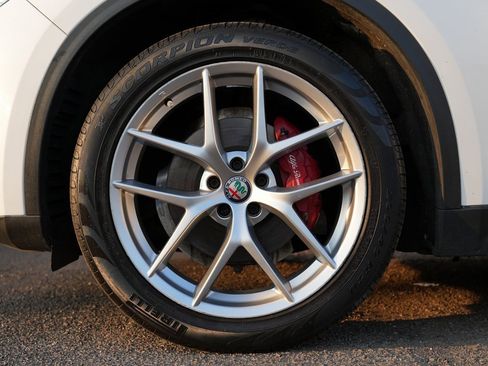 Used 2019 Alfa Romeo Stelvio Ti Sport w/ Quick Order Package 22S Sport image 13