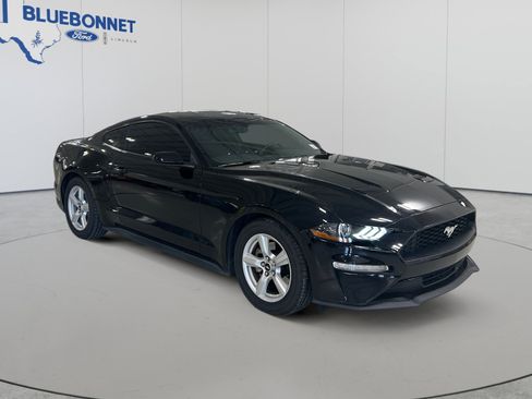 Used 2019 Ford Mustang Coupe RWD image 3