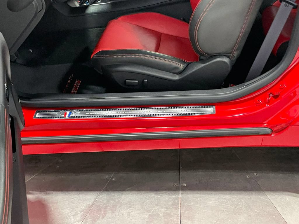 Used 2015 Chevrolet Camaro SS w/ Commemorative Special Edition RWD image 21
