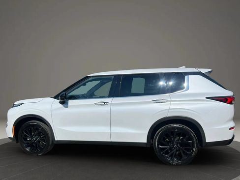 Used 2022 Mitsubishi Outlander SE FWD image 7