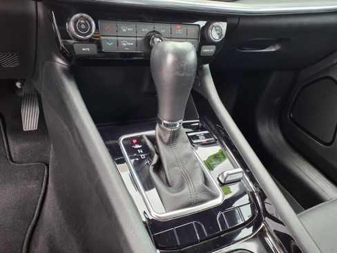 Used 2022 Jeep Compass Limited image 13