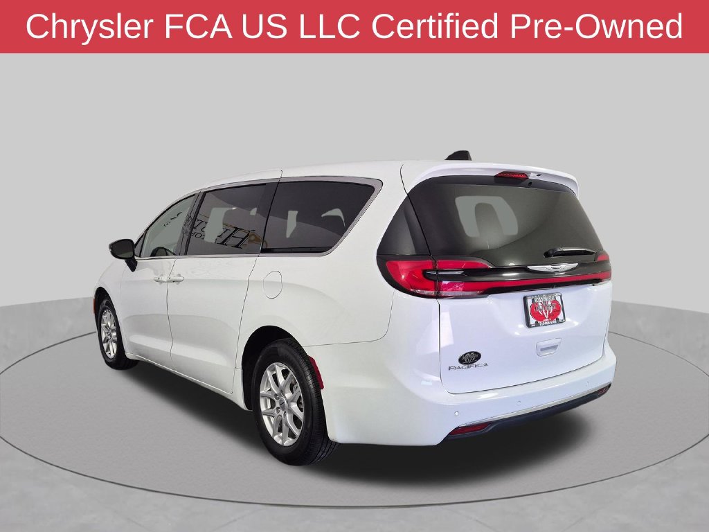 Certified 2025 Chrysler Pacifica Select FWD image 7
