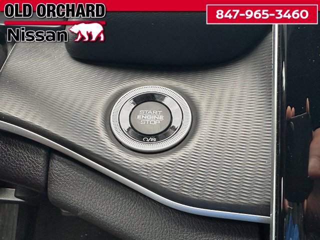 Used 2023 Jeep Grand Cherokee Altitude AWD/4WD image 19