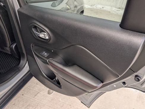 Used 2023 Jeep Cherokee Trailhawk w/ Trailer Tow Group image 27