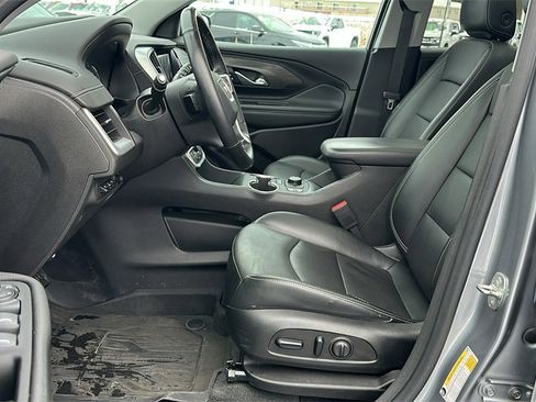 Used 2024 GMC Terrain SLT w/ Tech Package image 16