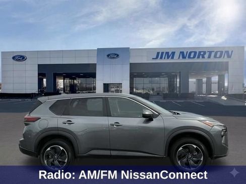 Used 2024 Nissan Rogue SV AWD/4WD image 3
