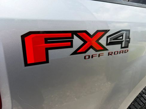 Used 2020 Ford F250 XLT w/ XLT Premium Package AWD/4WD image 7