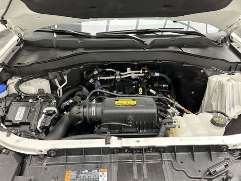 Certified 2023 Ford Explorer XLT w/ Equipment Group 202A AWD/4WD image 2
