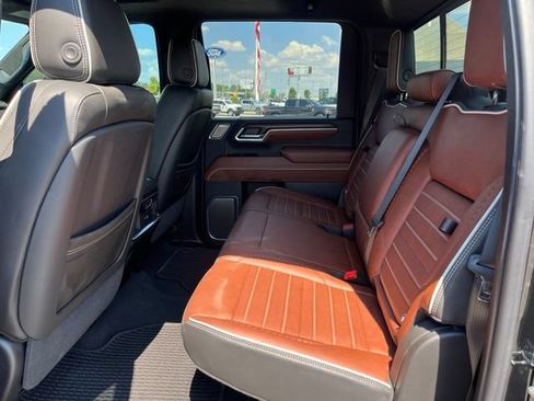 Used 2026 GMC Sierra 2500 Denali Ultimate AWD/4WD image 6