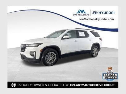 Used 2023 Chevrolet Traverse LT