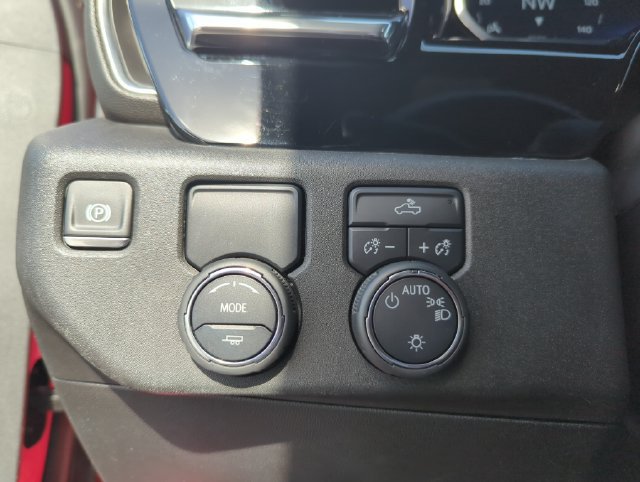 Used 2024 Chevrolet Silverado 1500 LT w/ Protection Package RWD image 38