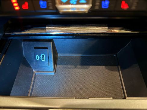 Used 2021 Ford F150 Lariat image 27