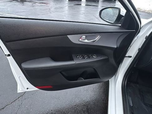 Used 2024 Kia Forte LXS image 10