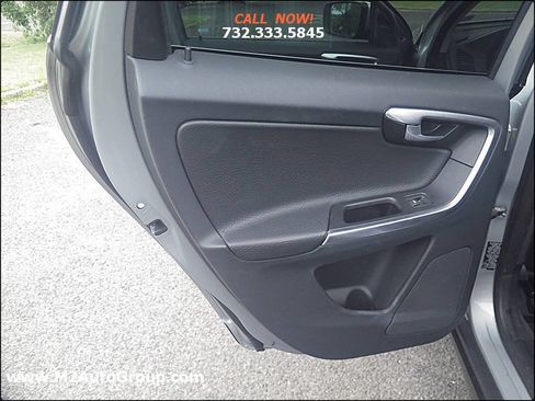 Used 2013 Volvo XC60 T6 image 22