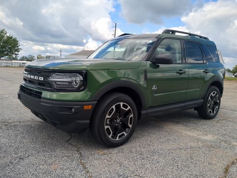 Certified 2023 Ford Bronco Sport Outer Banks w/ Tech Package AWD/4WD image 6