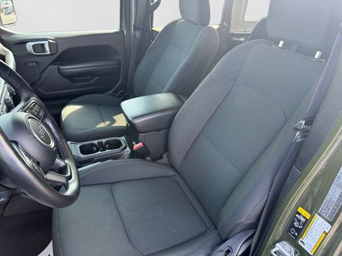 Used 2021 Jeep Wrangler Unlimited Sport AWD/4WD image 12