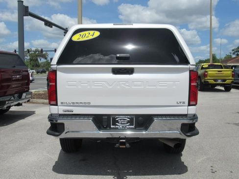 Used 2024 Chevrolet Silverado 2500 LTZ w/ LTZ Convenience Package image 6