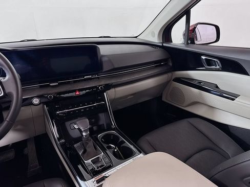Used 2024 Kia Carnival SX FWD image 24