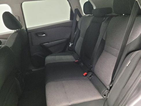 Used 2021 Nissan Rogue SV FWD image 18