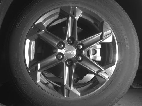 Used 2025 Chevrolet Blazer LT FWD image 14