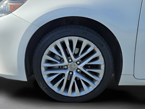 Used 2013 Lexus ES 350 w/ Luxury Pkg image 31