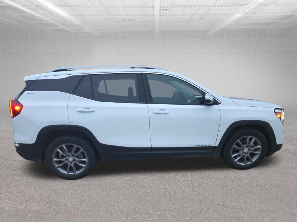 Used 2024 GMC Terrain SLT FWD image 7