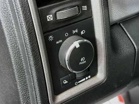 Used 2018 RAM 1500 Express w/ Wheel & Sound Group AWD/4WD image 10
