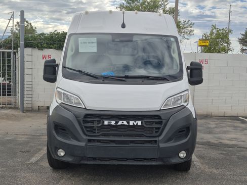 Used 2025 RAM ProMaster 2500 w/ Convenience Group FWD image 2