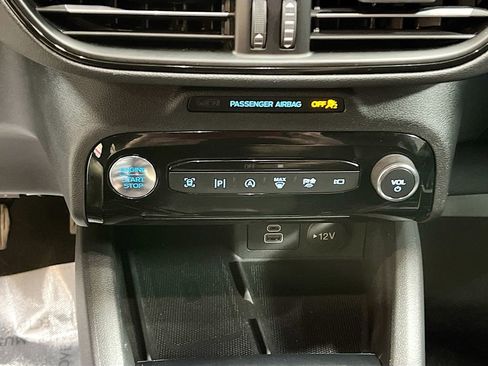 Used 2025 Ford Escape ST-Line Elite w/ Premium Technology Package AWD/4WD image 16