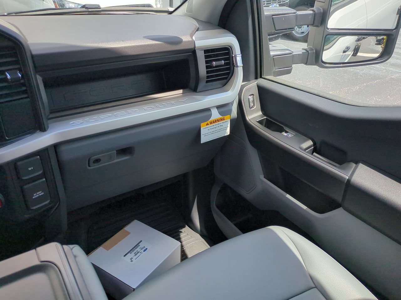 New 2026 Ford F550 4x4 Crew Cab image 16