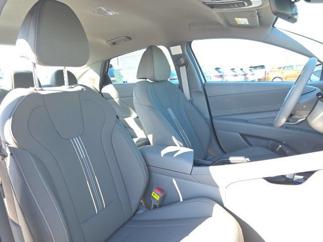 Used 2026 Hyundai Elantra Sport FWD image 9