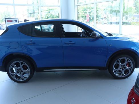 New 2024 Alfa Romeo Tonale Ti AWD/4WD image 4