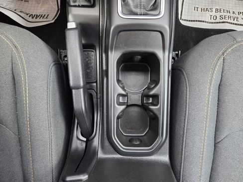Used 2025 Jeep Wrangler Unlimited Sport AWD/4WD image 34