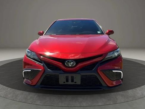 Used 2022 Toyota Camry SE AWD/4WD image 3