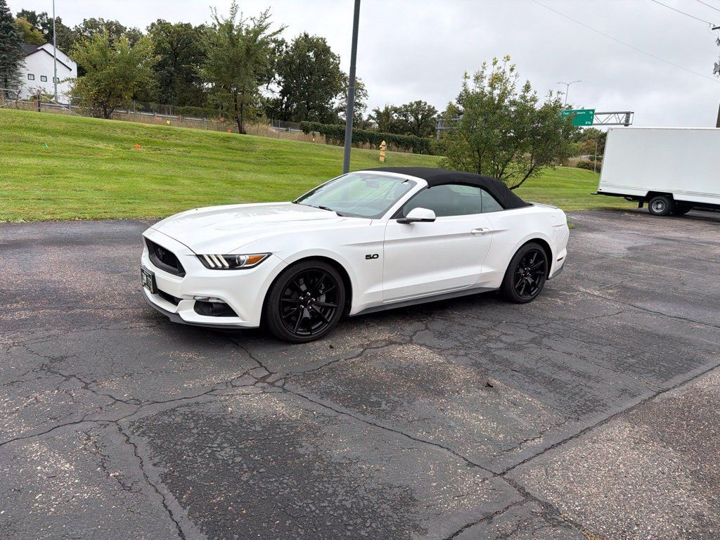 Used 2017 Ford Mustang GT Premium w/ Black Accent Package RWD image 4