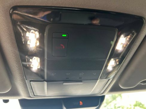 Used 2025 Mitsubishi Outlander ES FWD image 46