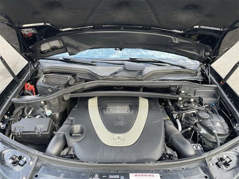 Used 2012 Mercedes-Benz GL 450 4MATIC image 31