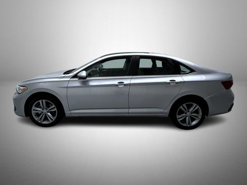 Used 2024 Volkswagen Jetta SE FWD image 8