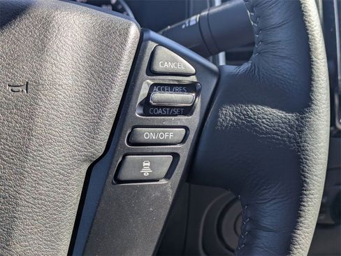 Used 2024 Nissan Frontier SL w/ Technology Package image 26