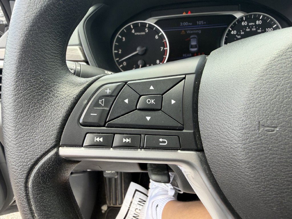 Used 2025 Nissan Altima 2.5 SV FWD image 17