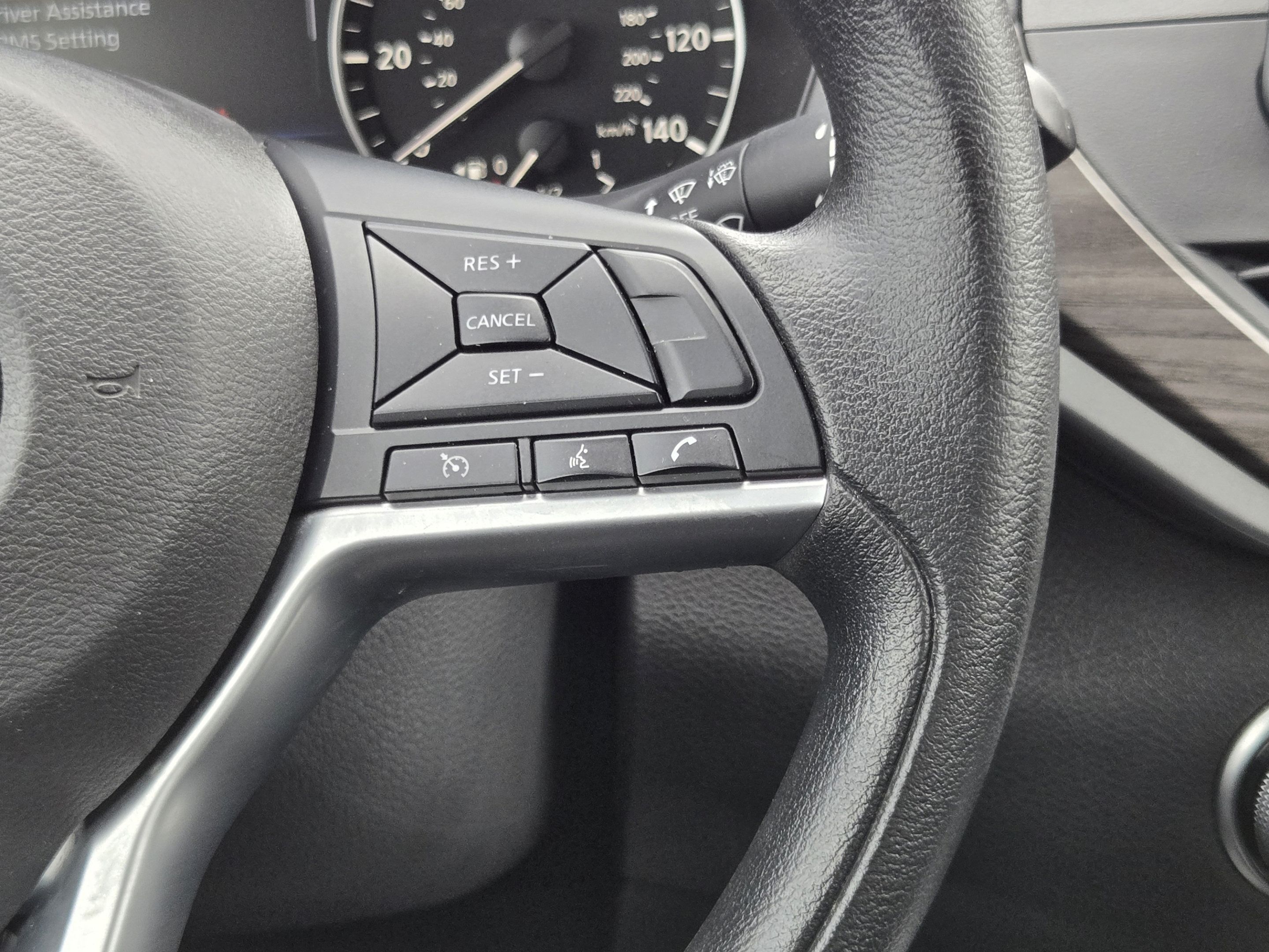 Used 2025 Nissan Altima 2.5 SV FWD image 26