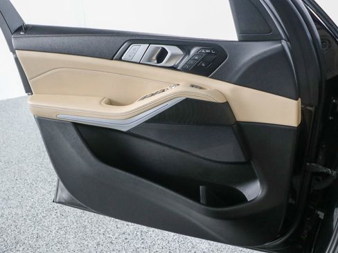 Used 2022 BMW X7 xDrive40i w/ Cold Weather Package image 22