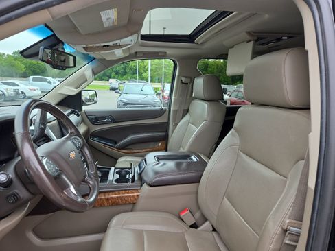 Used 2015 Chevrolet Suburban LTZ AWD/4WD image 9