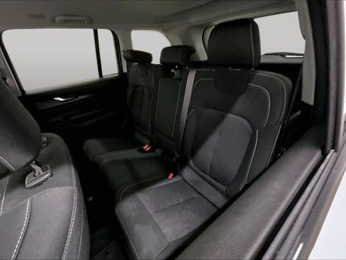 Used 2024 Jeep Grand Cherokee Laredo RWD image 20