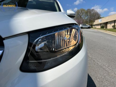 Used 2018 Mercedes-Benz GLC 300 4MATIC image 14