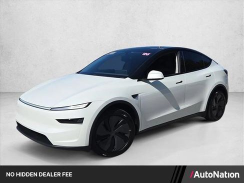 Used 2026 Tesla Model Y Long Range AWD/4WD image 1