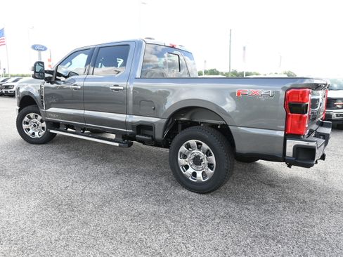 New 2026 Ford F250 Lariat w/ Chrome Package AWD/4WD image 7