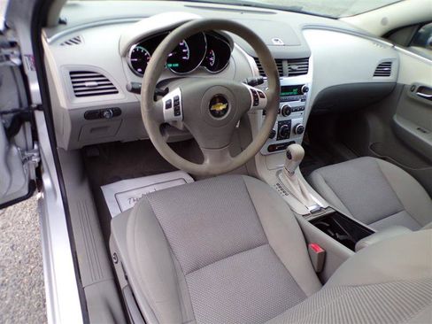 Used 2011 Chevrolet Malibu LS image 15